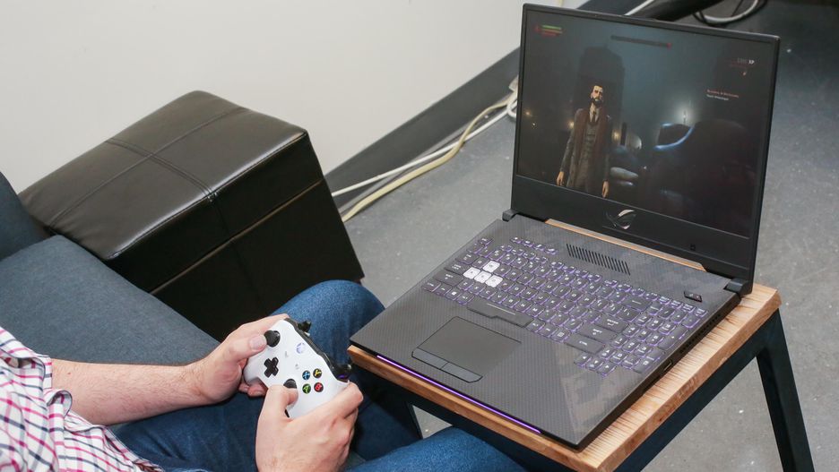 Asus ROG Scar GL504 Core i7-8750H 16GB 15.6 FHD Windows 10
