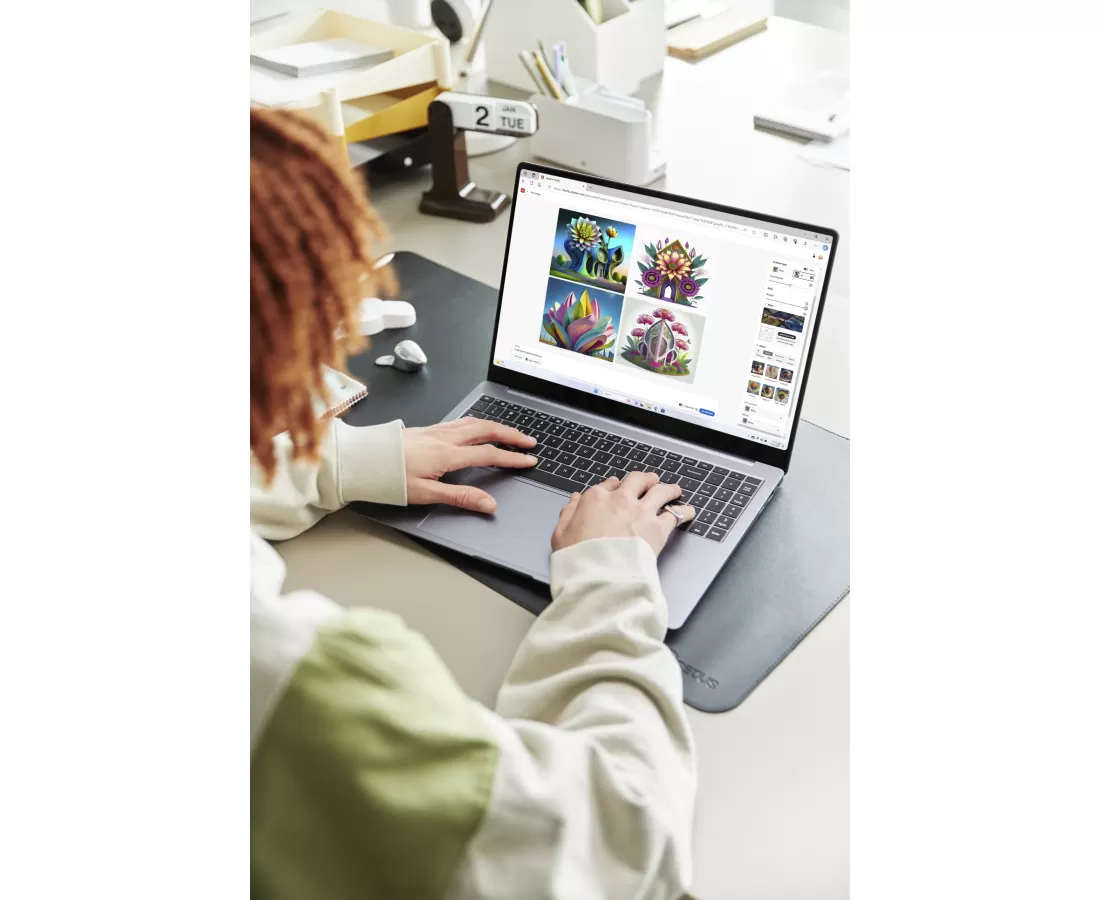 Samsung Galaxy Book 4 Ultra, CPU: Core Ultra 9 185H, RAM: RAM 32 GB, Ổ cứng: SSD 1TB, Độ phân giải : Quad HD+, Card đồ họa: NVIDIA GeForce RTX 4070, Màu sắc: Moonstone Gray, Kích thước màn hình: 16-inch - hình số , 4 image
