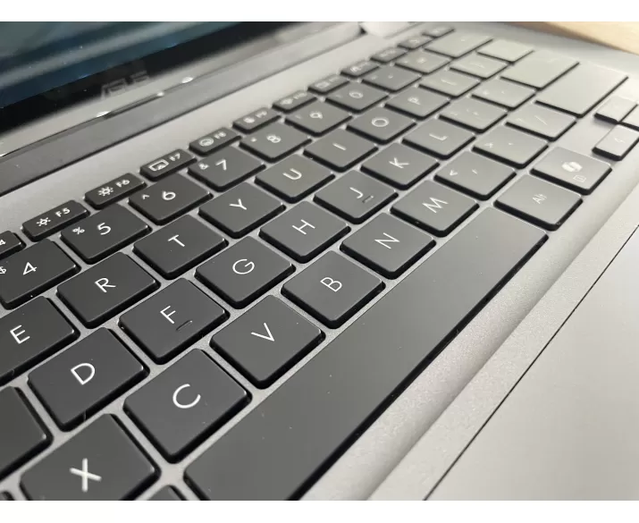 ASUS Vivobook 14 Flip TP3407SA, CPU: Core Ultra 7 256V, RAM: RAM 16 GB, Ổ cứng: SSD 1TB, Độ phân giải: Full HD+, Card đồ họa: Intel Arc Graphics, Kích thước màn hình: 14 inch, Loại màn hình: Laptop 2 in 1, Hệ điều hành: Windows 11, Màu sắc: Matte Gray, Tình trạng: Đẹp (97–98%) - hình số , 5 image