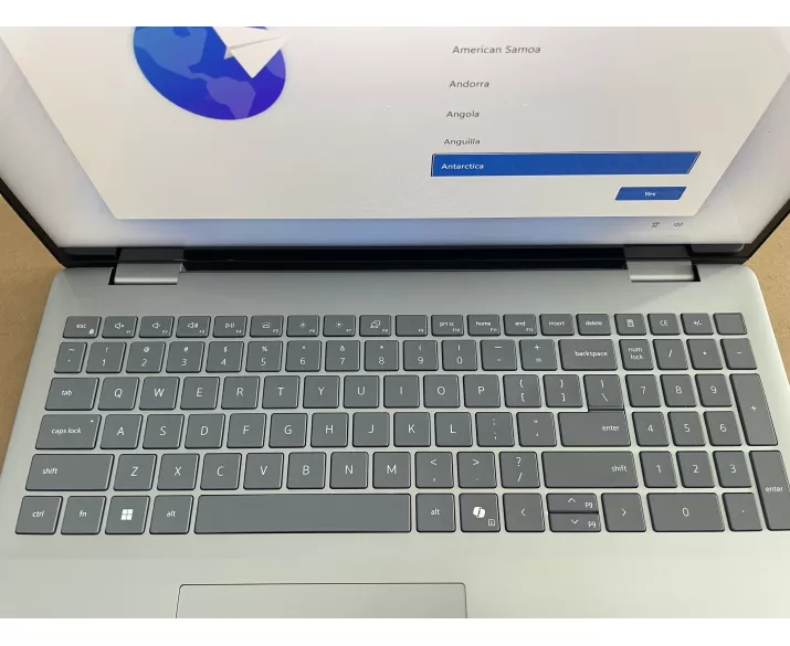Dell Inspiron 5640 (Cũ đẹp 96%), CPU: Core 7 150U, RAM: RAM 16 GB, Ổ cứng: SSD 1TB, Độ phân giải: Full HD+, Card đồ họa: Intel Graphic, Loại màn hình: Laptop Touch, Hệ điều hành: Windows 11, Màu sắc: Ice Blue, Tình trạng: Đẹp 96% - hình số , 16 image