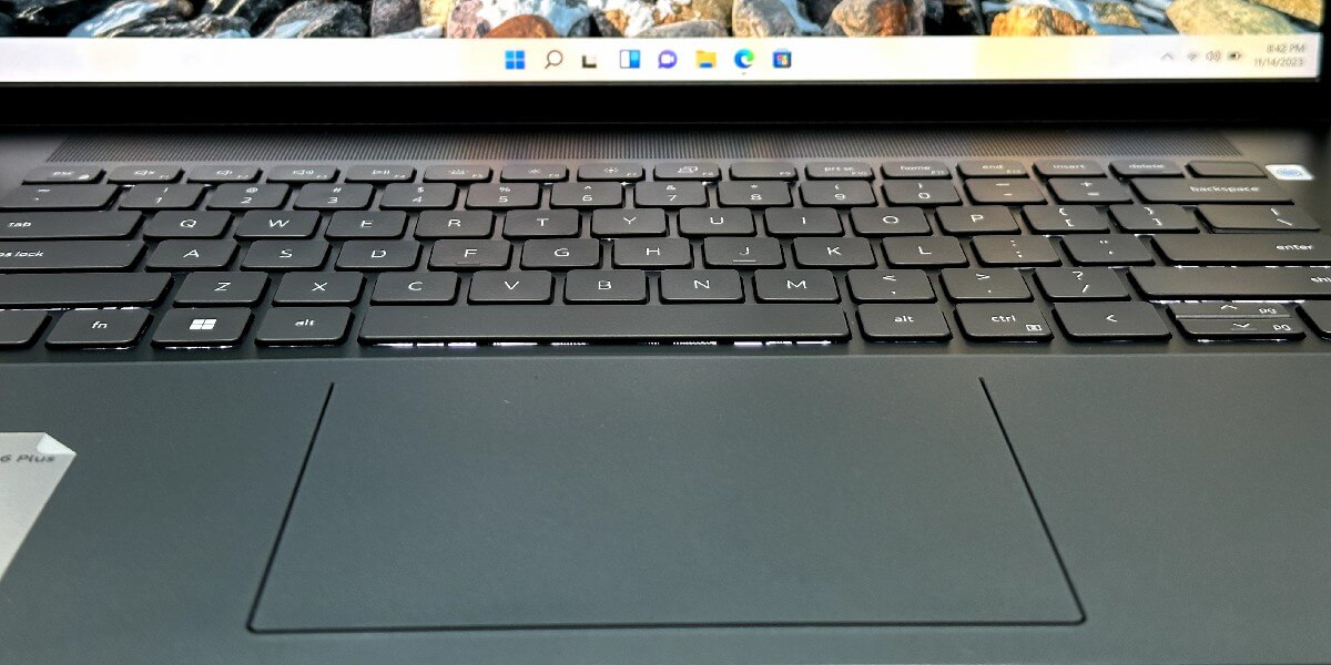 Mô tả chi tiết về laptop Dell Inspiron 16 Plus 7620