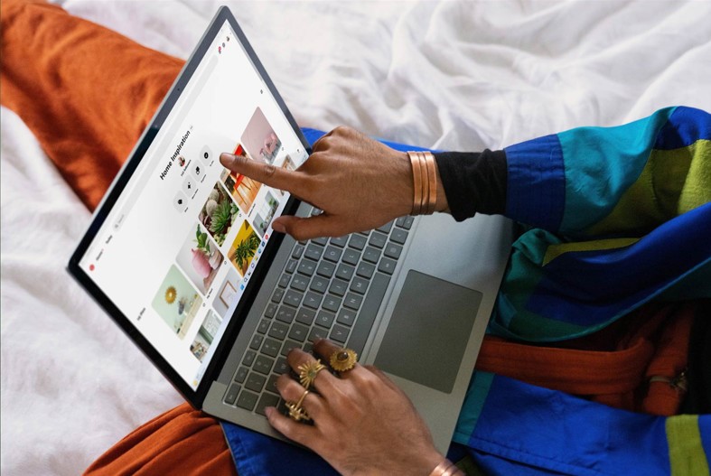 Microsoft Microsoft Surface Laptop 5 Core i5-1235U RAM 8GB SSD 256GB 13.5” PixelSense Windows 11 Bản quyền