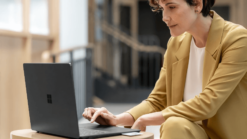 Microsoft Surface Laptop 6 Core Ultra 7 - 165U RAM 32GB SSD 512GB 13.5-inch FHD+ Touch Windows 11 Graphite