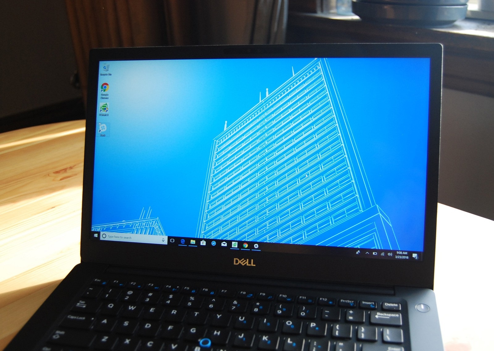 Dell Latitude 7490 14 inch FHD Windows 10 Pro