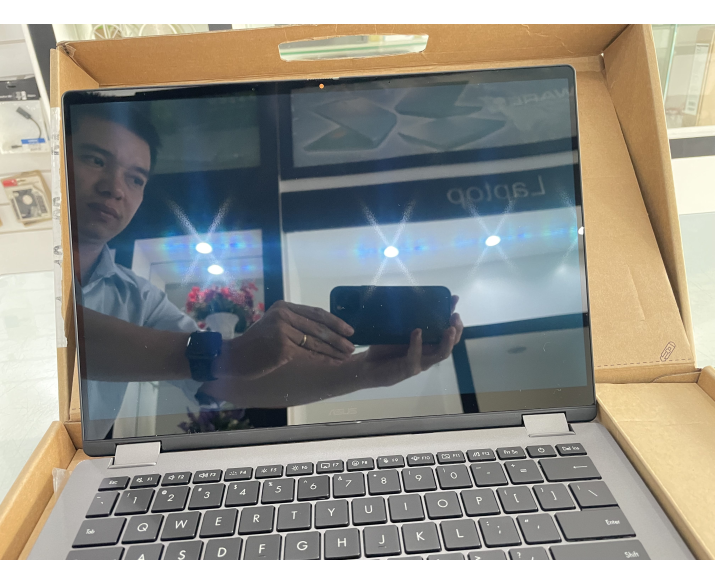 ASUS Vivobook 14 Flip TP3407SA, CPU: Core Ultra 7 256V, RAM: RAM 16 GB, Ổ cứng: SSD 1TB, Độ phân giải: Full HD+, Card đồ họa: Intel Arc Graphics, Kích thước màn hình: 14 inch, Loại màn hình: Laptop 2 in 1, Hệ điều hành: Windows 11, Màu sắc: Matte Gray, Tình trạng: Đẹp (95–96%) - hình số , 2 image