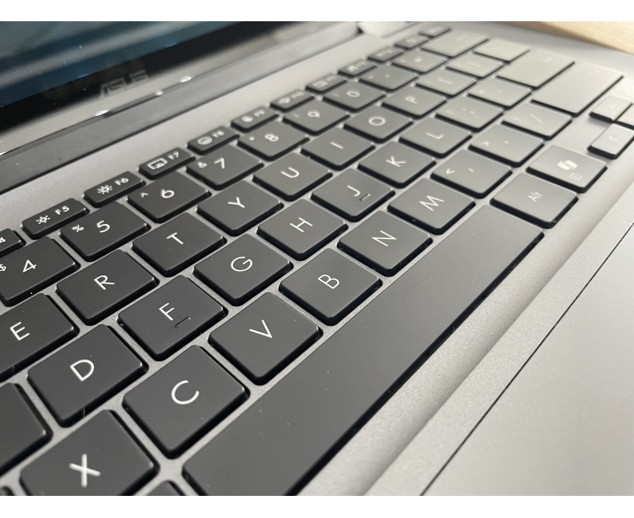 ASUS Vivobook 14 Flip TP3407SA, CPU: Core Ultra 7 256V, RAM: RAM 16 GB, Ổ cứng: SSD 1TB, Độ phân giải: Full HD+, Card đồ họa: Intel Arc Graphics, Kích thước màn hình: 14 inch, Loại màn hình: Laptop 2 in 1, Hệ điều hành: Windows 11, Màu sắc: Matte Gray, Tình trạng: Đẹp (97–98%) - hình số , 5 image