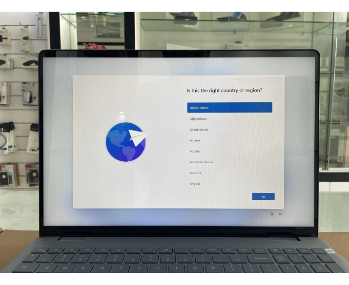 Dell Inspiron 5640 (Cũ đẹp 98%), CPU: Core 7 150U, RAM: RAM 16 GB, Ổ cứng: SSD 1TB, Độ phân giải: Full HD+, Card đồ họa: Intel Graphic, Loại màn hình: Laptop Touch, Hệ điều hành: Windows 11, Màu sắc: Ice Blue, Tình trạng: Đẹp 98% - hình số , 4 image