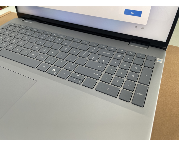 Dell Inspiron 5640 (Cũ đẹp 98%), CPU: Core 7 150U, RAM: RAM 16 GB, Ổ cứng: SSD 1TB, Độ phân giải: Full HD+, Card đồ họa: Intel Graphic, Loại màn hình: Laptop Touch, Hệ điều hành: Windows 11, Màu sắc: Ice Blue, Tình trạng: Đẹp 98% - hình số , 7 image