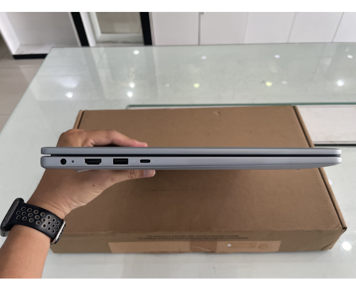 Dell Inspiron 5640 (Cũ đẹp 98%), CPU: Core 7 150U, RAM: RAM 16 GB, Ổ cứng: SSD 1TB, Độ phân giải: Full HD+, Card đồ họa: Intel Graphic, Loại màn hình: Laptop Touch, Hệ điều hành: Windows 11, Màu sắc: Ice Blue, Tình trạng: Đẹp 98% - hình số , 10 image