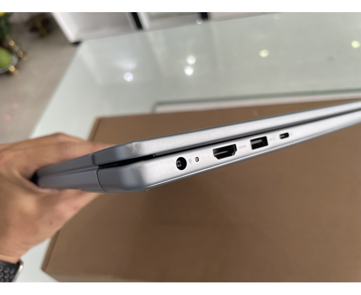 Dell Inspiron 5640 (Cũ đẹp 98%), CPU: Core 7 150U, RAM: RAM 16 GB, Ổ cứng: SSD 1TB, Độ phân giải: Full HD+, Card đồ họa: Intel Graphic, Loại màn hình: Laptop Touch, Hệ điều hành: Windows 11, Màu sắc: Ice Blue, Tình trạng: Đẹp 98% - hình số , 11 image